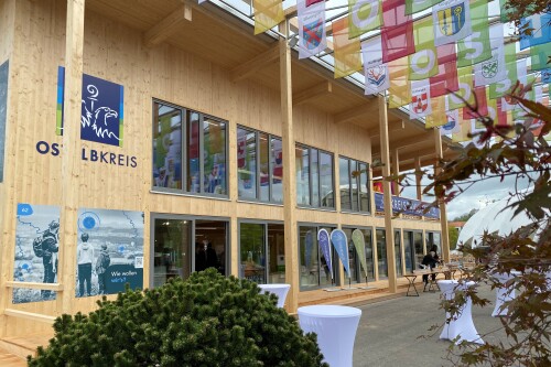 Kreispavillon und Ostalbtafel auf der Landesgartenschau Ellwangen feierlich eröffnet