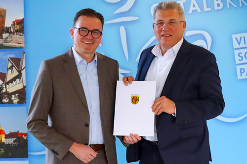 Ostalb-Landrat ist seit 25 Jahren im Öffentlichen Dienst