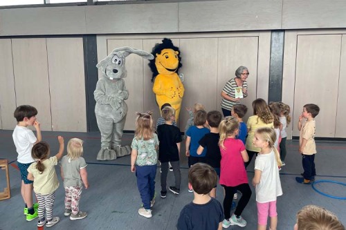 Ostalb bewegt Kinder: Erster Aktionstag in Durlangen - Urkundenübergabe