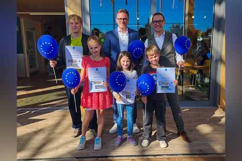 Gewinnerinnen und Gewinner der Luftballon-Weitflugaktion zum Europäischen Wettbewerb ausgezeichnet