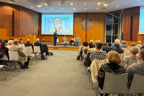 Gleich gesund? Gleich krank? - Gesundheitskonferenz im Ostalbkreis thematisiert geschlechtsspezifische Unterschiede bei Gesundheit und Krankheit 